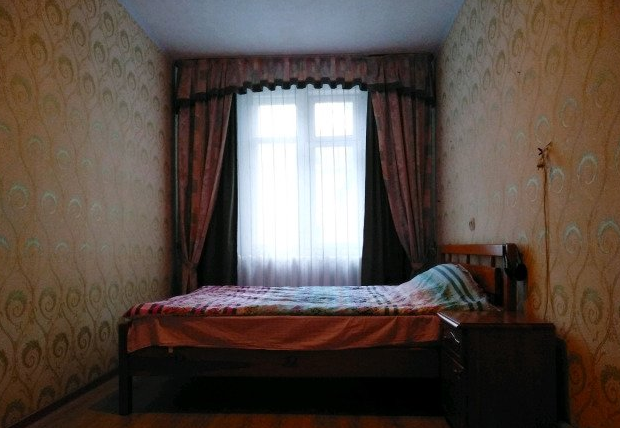 Сдам квартиру на длительный срок четырехкомнатную в деревянном доме по адресу Зеньковича 38 недвижимость Архангельск